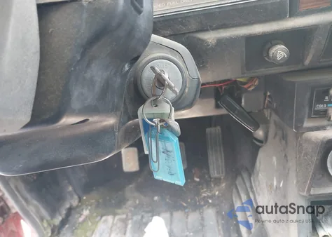 1984 Datsun 720 King Cab 4X4 z USA, uszkodzony, nr VIN JN6ND06Y5EW020107